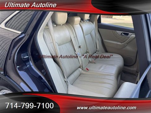 Used 2015 INFINITI QX70 2WD w/ Premium Package image 36