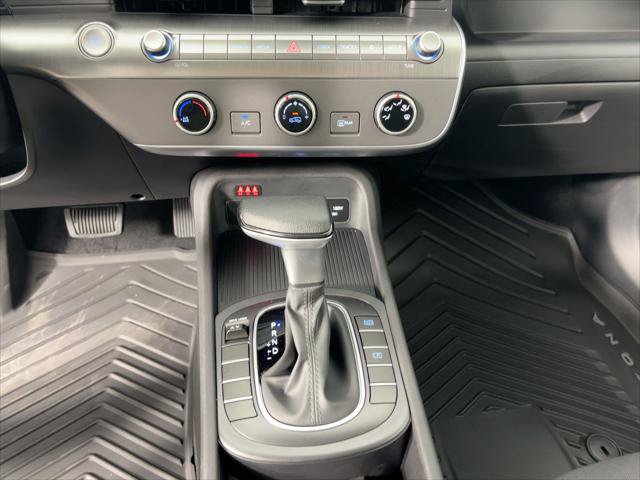New 2026 Hyundai Kona SE FWD image 17