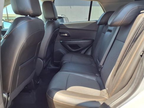 Used 2022 Chevrolet Trax LT w/ Driver Confidence Package AWD/4WD image 11