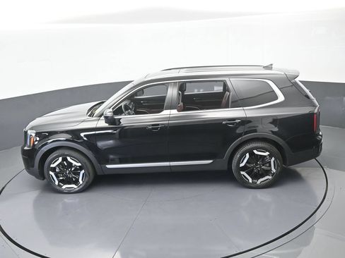 Used 2024 Kia Telluride EX w/ EX Captain's Chair Package FWD image 50