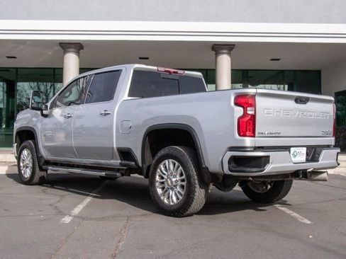 Used 2023 Chevrolet Silverado 2500 High Country image 5