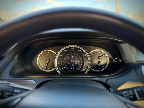 Used 2017 Honda Accord EX-L image 11