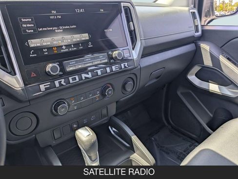 Certified 2025 Nissan Frontier SV RWD image 37