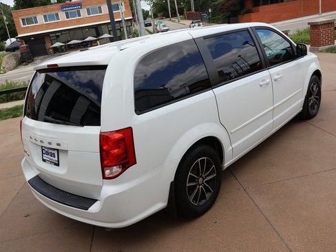 Used 2015 Dodge Grand Caravan SE FWD image 6