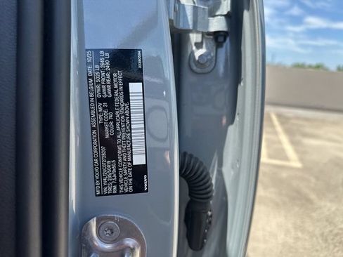 Certified 2026 Volvo XC40 B5 Plus AWD/4WD image 34