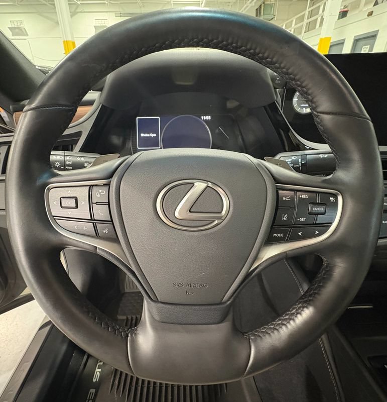 Used 2023 Lexus ES 350 w/ Premium Package FWD image 12