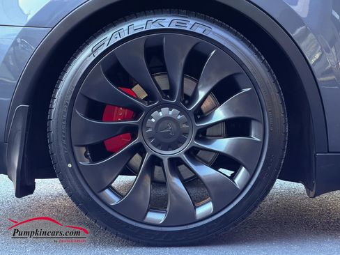 Used 2023 Tesla Model Y Performance image 38