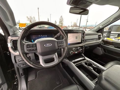 Used 2025 Ford F350 Lariat w/ Black Appearance Package image 26