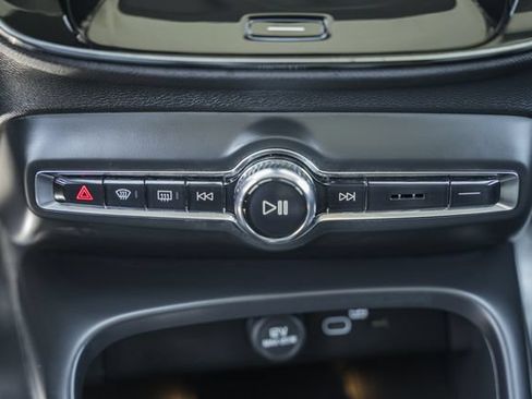 Certified 2023 Volvo XC40 B5 Plus w/ Climate Package AWD/4WD image 23