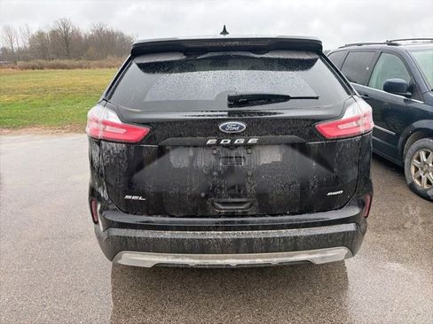 Used 2024 Ford Edge SEL image 9