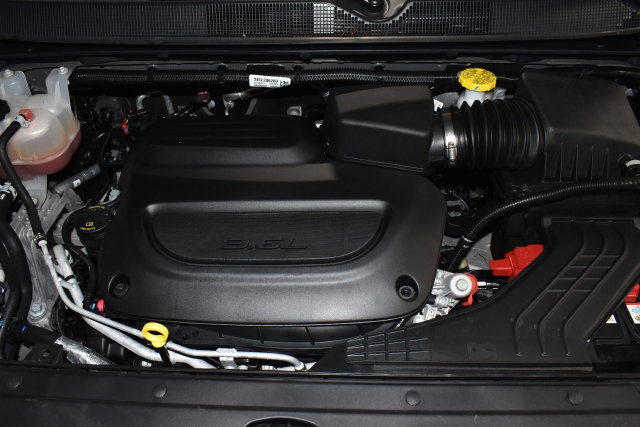 Certified 2025 Chrysler Pacifica Select FWD image 26