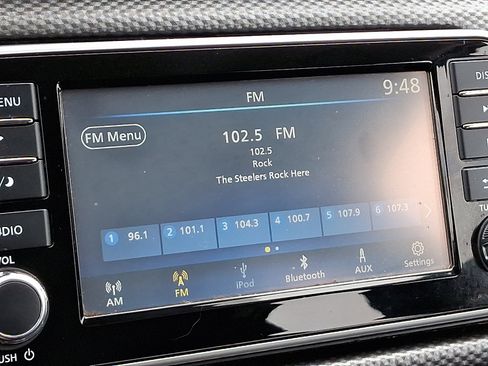 Used 2020 Nissan Kicks S FWD image 17