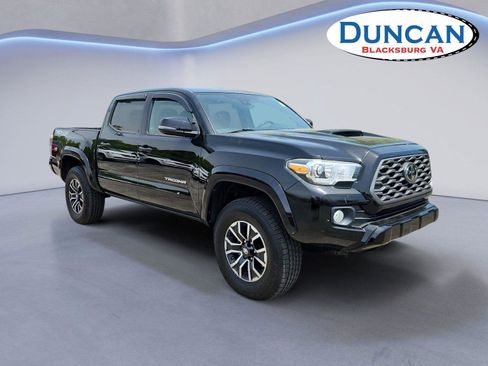 Used 2020 Toyota Tacoma TRD Sport w/ Technology Package AWD/4WD image 1