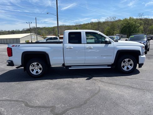 Used 2018 Chevrolet Silverado 1500 LT w/ All Star Edition image 8