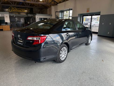Used 2012 Toyota Camry LE image 7