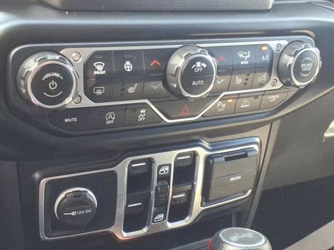 Used 2022 Jeep Wrangler Unlimited Sport image 22