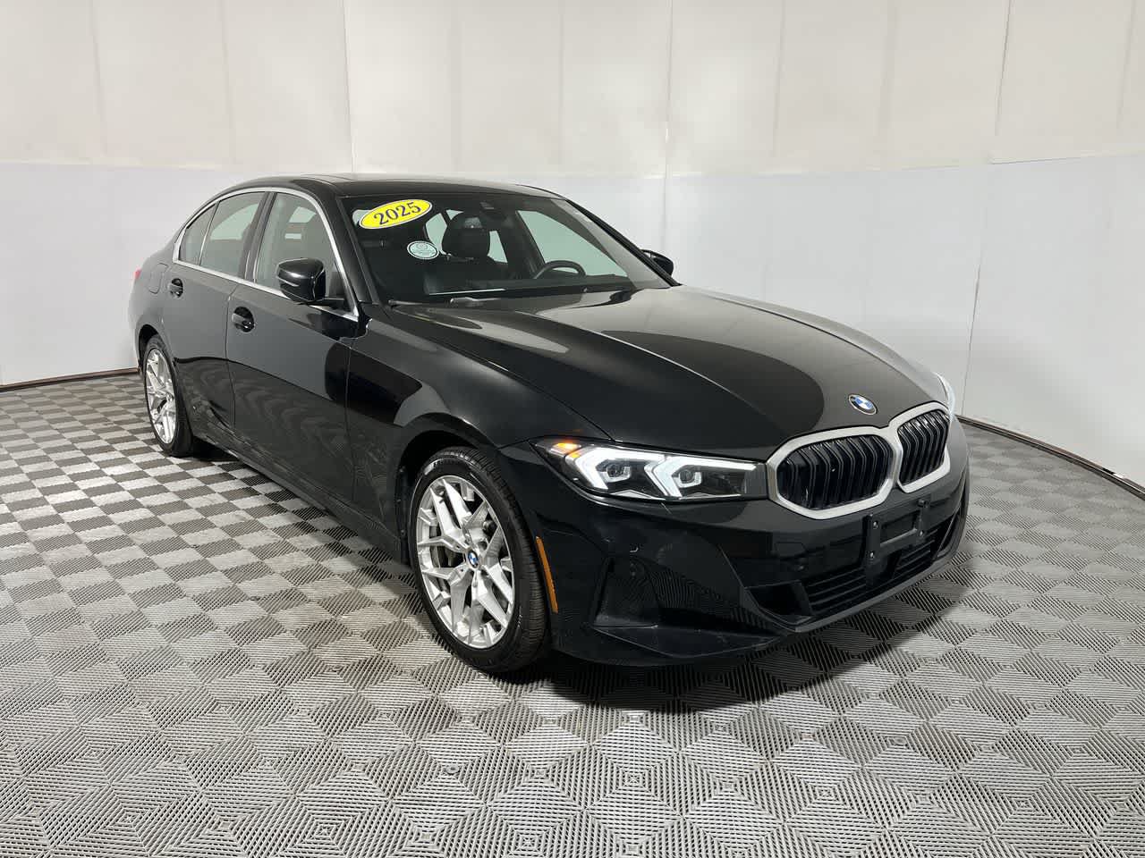 Used 2025 BMW 330i Sedan RWD image 2
