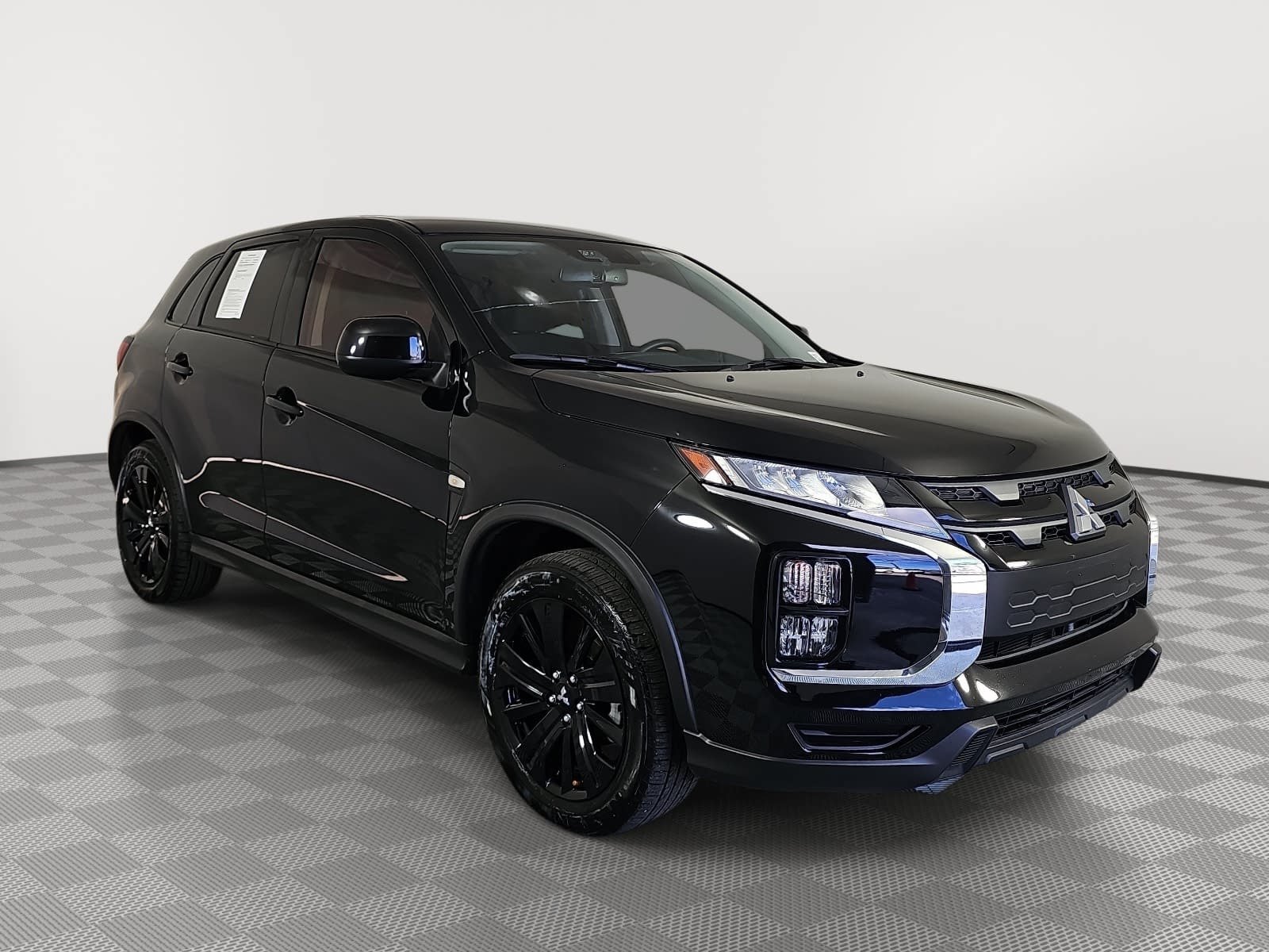 Used 2026 Mitsubishi Outlander Sport LE AWD/4WD image 2