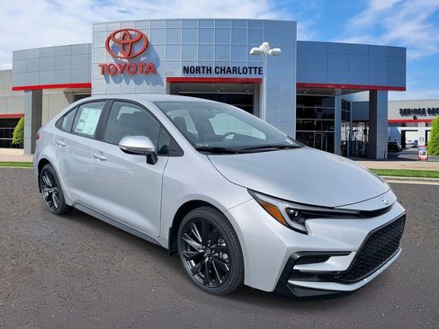 New 2026 Toyota Corolla SE image 3