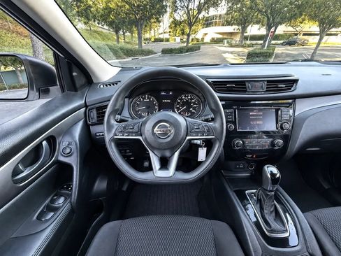 Used 2020 Nissan Rogue Sport S w/ Appearance Package FWD image 15