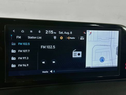 Used 2023 Hyundai Palisade Limited FWD image 21