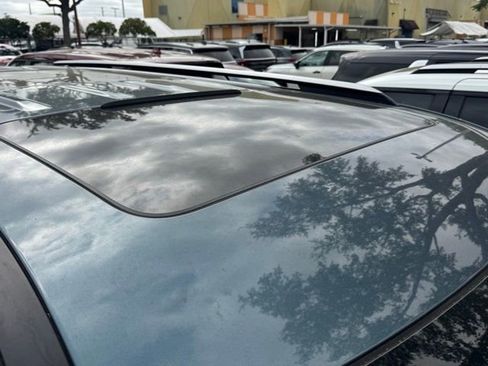 Used 2024 Kia Carnival SX Prestige image 8