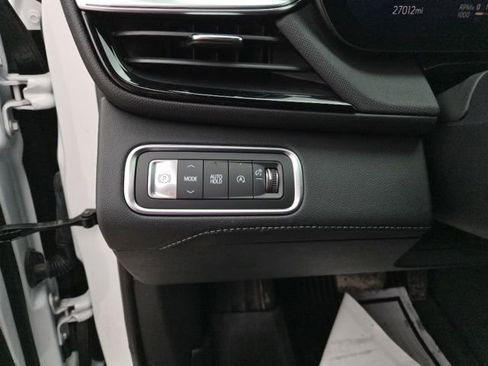 Used 2025 Buick Enclave Preferred w/ LPO, Floor Liner Package image 18