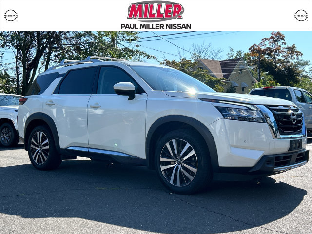 Certified 2023 Nissan Pathfinder Platinum w/ Cargo Package AWD/4WD image 1