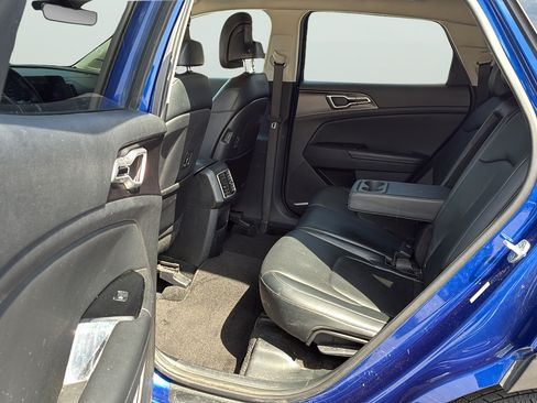Used 2023 Kia Sportage EX FWD image 16