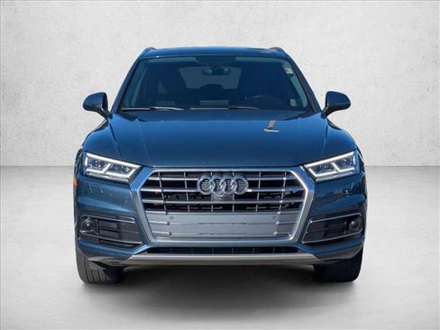Used 2018 Audi Q5 Prestige w/ Prestige Package image 2