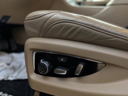 Used 2018 Cadillac Escalade Platinum image 13