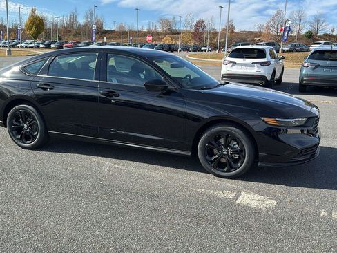 New 2025 Honda Accord SE image 2