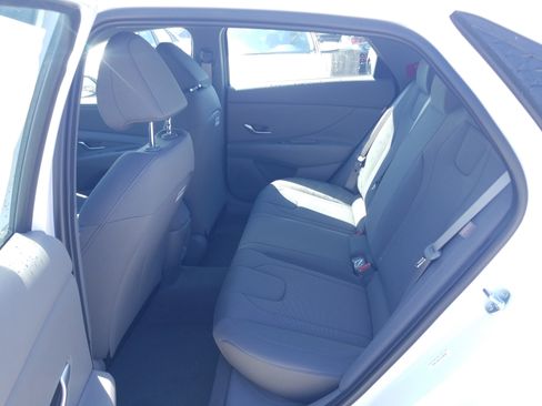 New 2026 Hyundai Elantra SE FWD image 12
