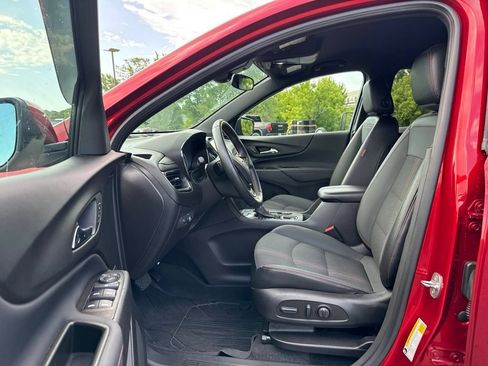 Used 2023 Chevrolet Equinox RS AWD/4WD image 9