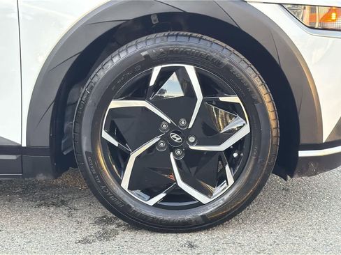 Used 2024 Hyundai Ioniq 5 SEL image 35