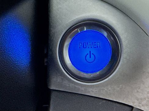 Used 2020 Chevrolet Bolt LT FWD image 20
