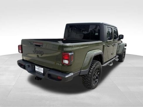 Used 2023 Jeep Gladiator Sport AWD/4WD image 2