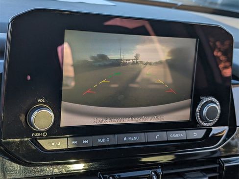 Certified 2022 Nissan Pathfinder SV image 14