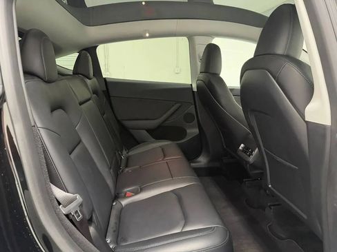 Used 2023 Tesla Model Y Performance AWD/4WD image 16