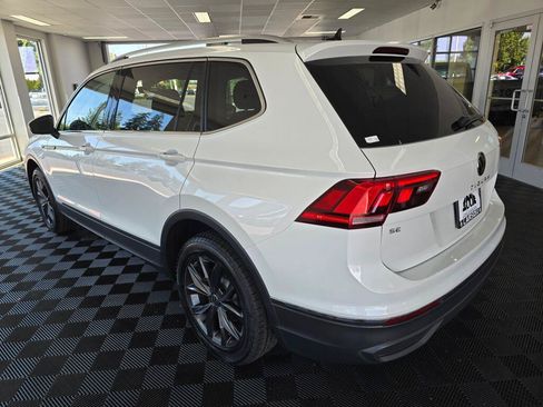 Used 2023 Volkswagen Tiguan SE w/ Panoramic Sunroof Package AWD/4WD image 5