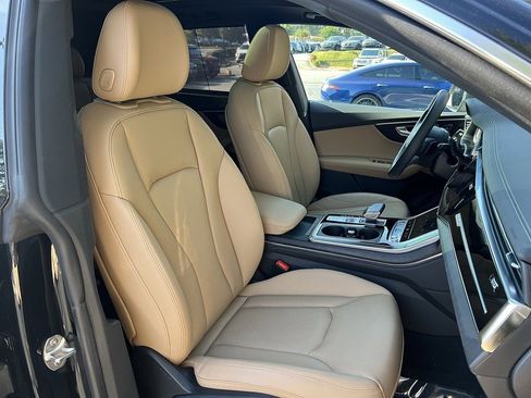 Used 2023 Audi Q8 Prestige image 31