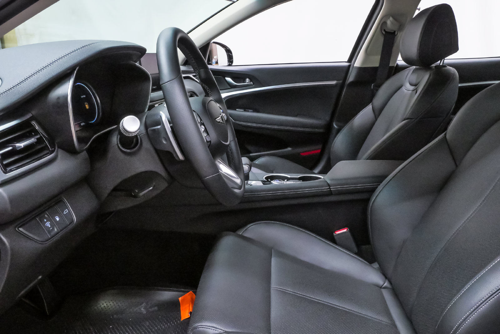 Certified 2026 Genesis G70 2.5T AWD/4WD image 9