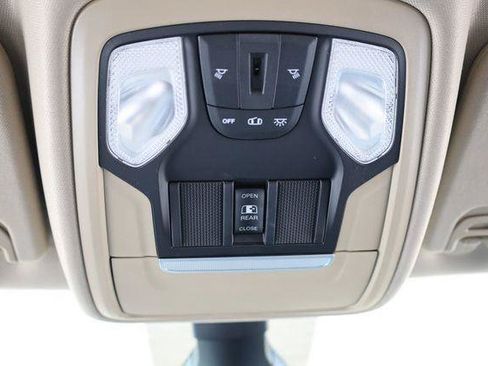 Used 2020 RAM 1500 Big Horn AWD/4WD image 40
