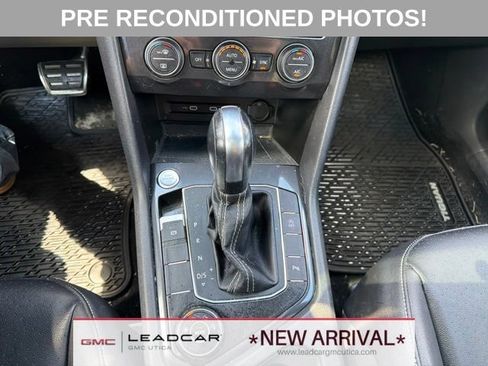 Used 2021 Volkswagen Tiguan SE R-Line AWD/4WD image 26