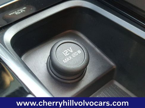 Certified 2025 Volvo XC60 B5 Core w/ Protection Package Premier image 27