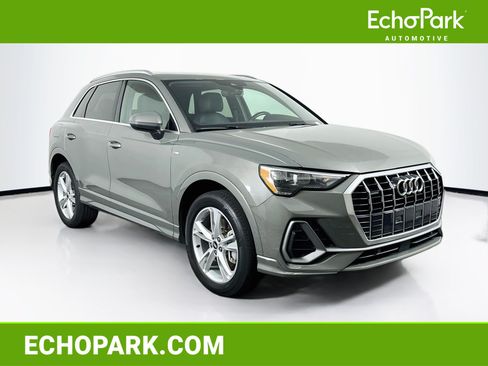 Used 2022 Audi Q3 2.0T Premium w/ Convenience Package AWD/4WD image 1