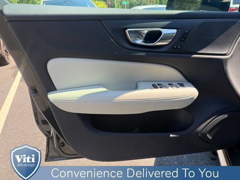 Certified 2025 Volvo V60 B5 Cross Country Ultra w/ Protection Package Premier AWD/4WD image 16