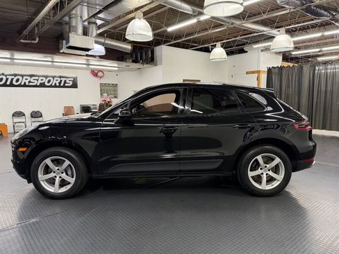 Used 2018 Porsche Macan image 45