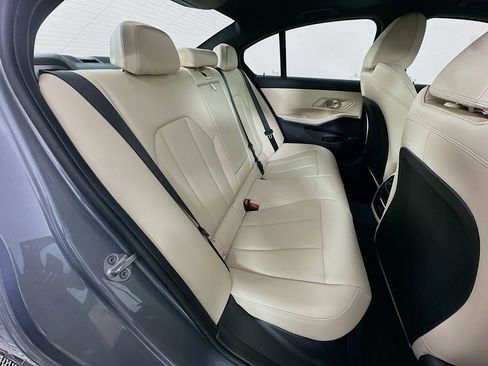Used 2025 BMW 330i Sedan w/ M Sport Package image 28