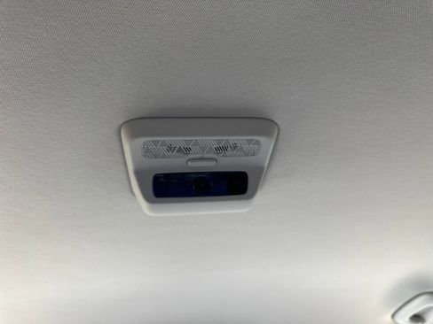 New 2026 Kia Carnival EX image 18